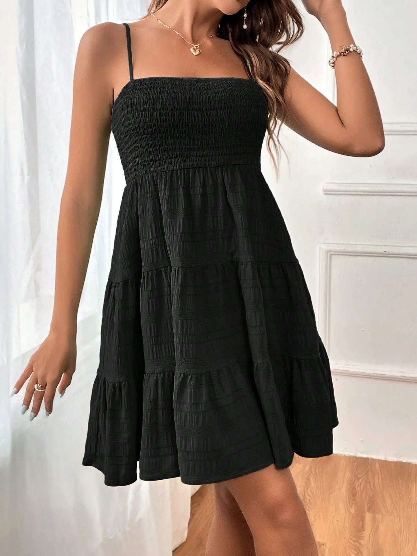 Vestito estivo donna smanicato stile canotta, corto, ampio e leggero